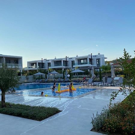 Olea Luxury Apartments นิกิติ ภายนอก รูปภาพ